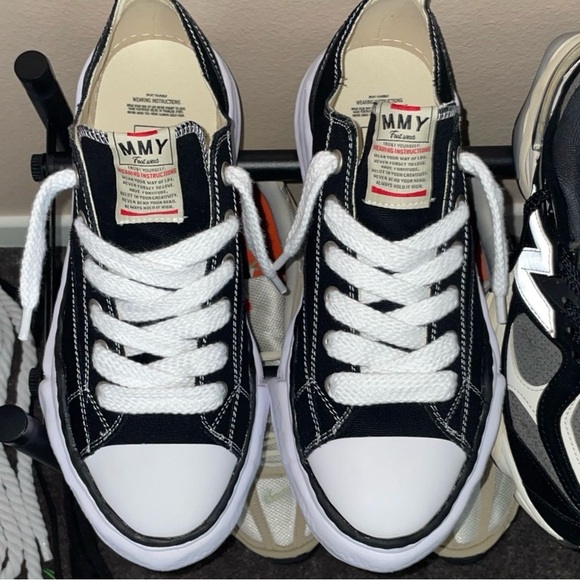 Maison Mihara’s size 44 Brand New - Picture 2 of 4